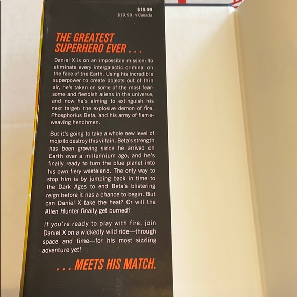 2 DANIEL X Books James Patterson #1 and #2 Aliens - Picture 5 of 11